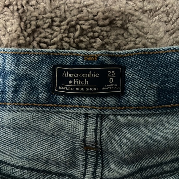 Abercrombie Natural Rise Shorts - Picture 3 of 3